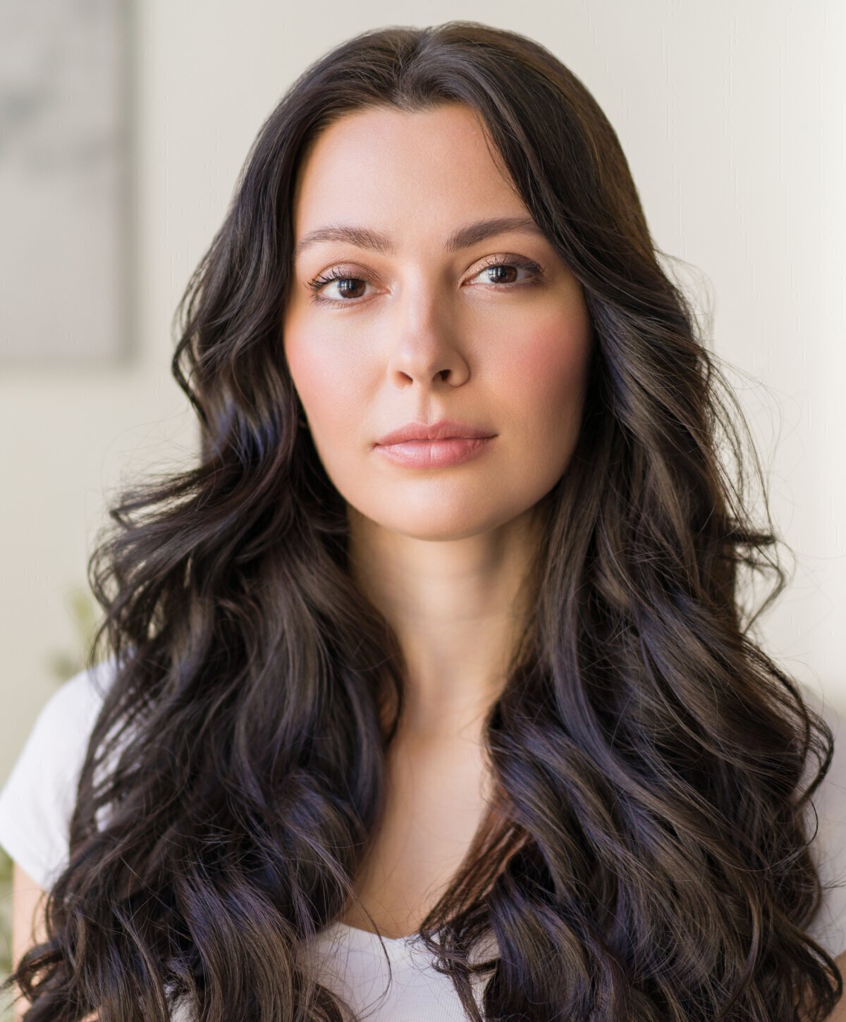 St. Louis Ultherapy model with dark hair